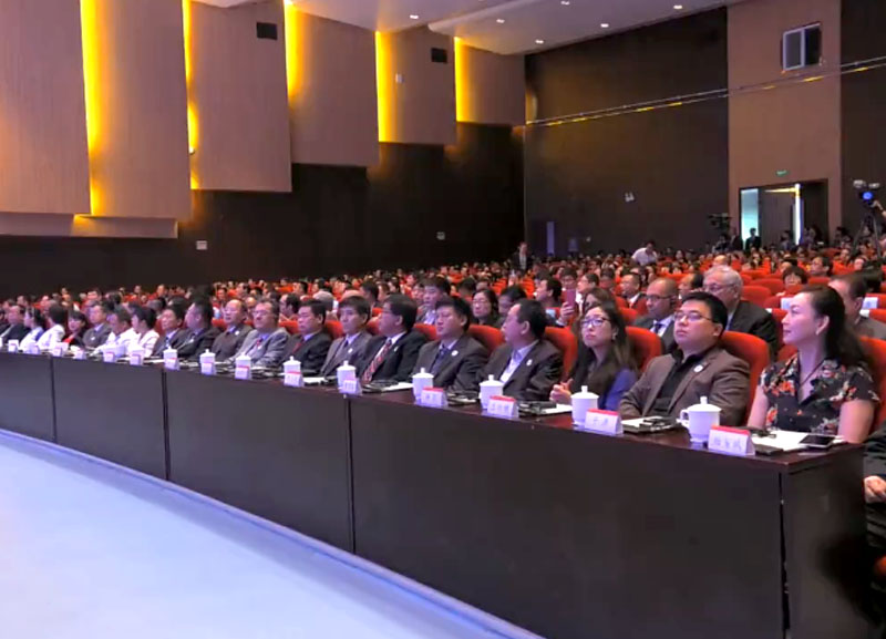 每個(gè)婦女，每個(gè)兒童啟動儀式